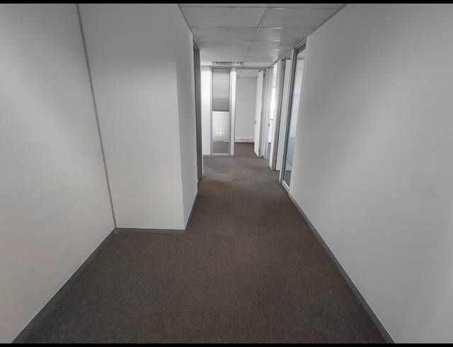 186M² OFFICE TO LET IN BRYANSTON